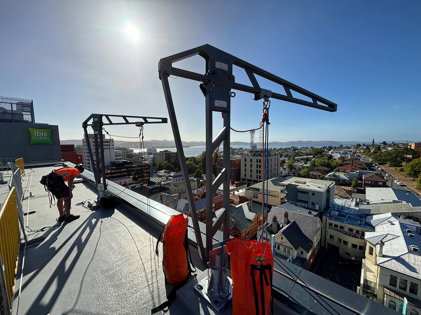 Rope access window cleaning on a multi-storey Hobart building (2)