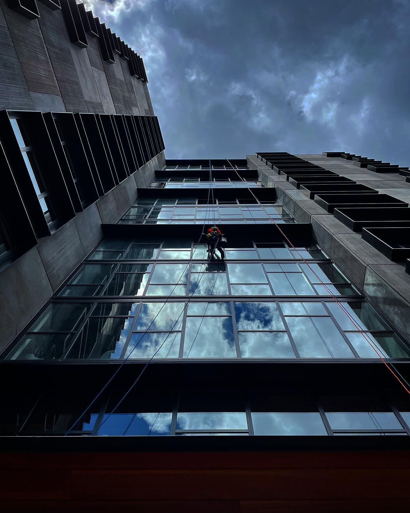 Rope access window cleaning on a multi-storey Hobart building (1)